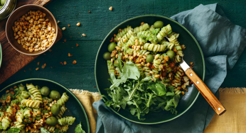Insalata di pasta fredda vegana: la ricetta giusta per le giornate di caldo intenso
